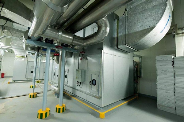 【萬科(新疆)翡翠天驕項目D區通風空調安裝工程】彈簧減震器 上海松夏減震器有限公司官方網站為您介紹:【萬科(新疆)翡翠天驕項目D區通風空調安裝工程】GB/T 1239.2-2009彈簧減震器采購合同信息,我們松夏公司2019年為供應萬科(新疆)翡翠天驕項目D區通風空調安裝工程的配套使用的GB/T 1239.2-2009彈簧減震器,起到了減震和降噪的作用,以下是【萬科(新疆)翡翠天驕項目D區通風空調安裝工程】GB/T 1239.2-2009彈簧減震器采購合同介紹。 一、萬科(新疆)翡翠天驕項目D區通風空調安裝工程: 在現代大型公共建筑中,通風空調系統多采用水冷/風冷式冷水系統加新風系統的布置方式,室內末端裝置為風機盤管。針對此類工程,須制定完善合理的施工計劃,避免施工過程中重復拆改、達到系統良好循環運行的目的,實現高效節能的目標。 三、萬科(新疆)翡翠天驕項目D區通風空調安裝工程GB/T 1239.2-2009彈簧減震器合同介紹: 以下為真實性合同掃描件,請勿修改,請勿轉載,本合同只作為供貨證明,謝謝合作。 【萬科(新疆)翡翠天驕項目D區通風空調安裝工程的剎車上的配套】GB/T 1239.2-2009彈簧減震器 【萬科(新疆)翡翠天驕項目D區通風空調安裝工程】GB/T 1239.2-2009彈簧減震器產品介紹: 產品名稱:彈簧減震器 材質:按照國家標準GB/T 1239.2-2009執行,工業類產品。 質保:六年 廠家:上海松夏減震器有限公司